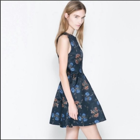 Zara Dresses & Skirts - Zara Criss Cross Back Blue Floral Dress.  SZ M